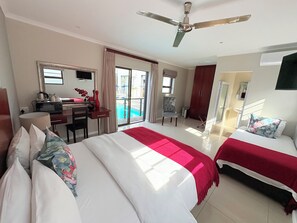 Luxury Room | 1 bedroom, premium bedding, Select Comfort beds, in-room safe - Le Blue Guesthouse (Gqeberha (Port Elizabeth))