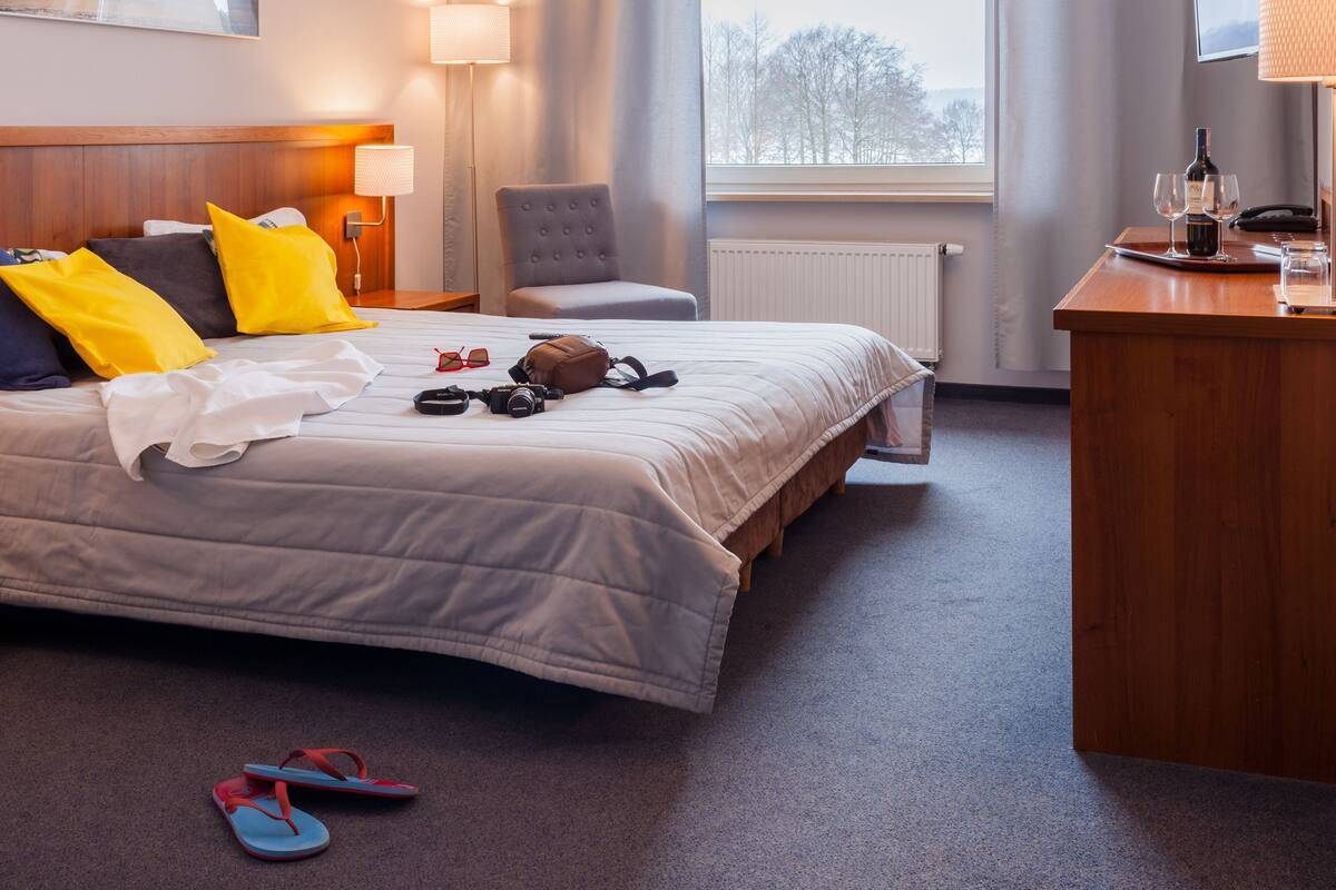 Single Room | In-room safe, desk, iron/ironing board, free cots/infant beds