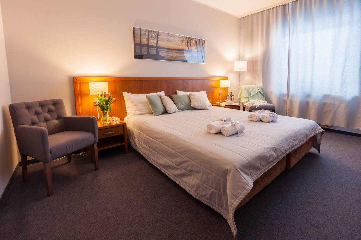 Double or Twin Room | In-room safe, desk, iron/ironing board, free cots/infant beds