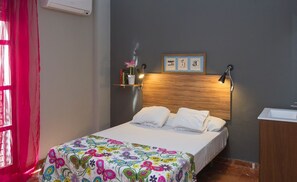 Blackout drapes, rollaway beds, free WiFi