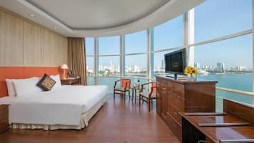 Luxury Double Room, 1 King Bed, River View | Down comforters, minibar, in-room safe, individually furnished