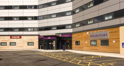 Premier Inn Manchester Airport - M56/J6 Runger Lane North