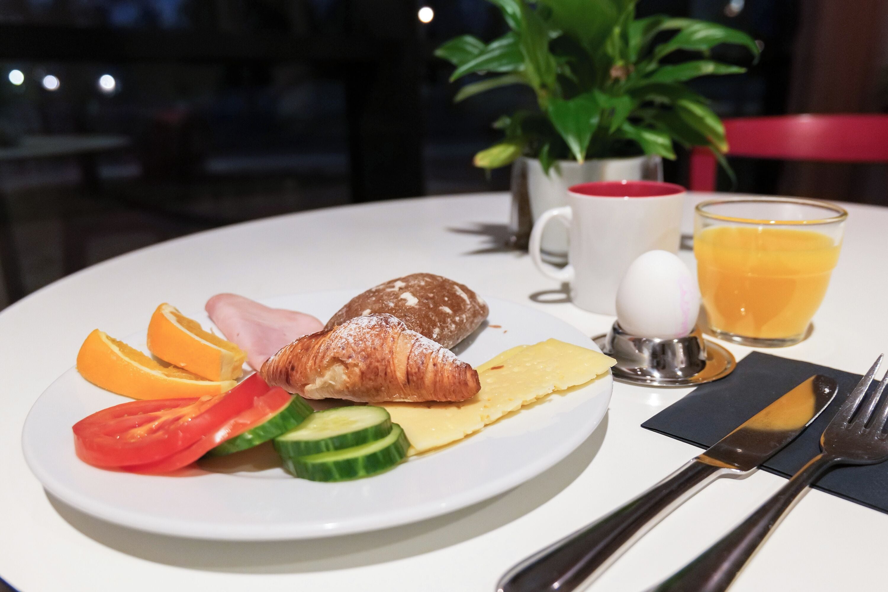 Bao gồm bữa sáng buffet hàng ngày 