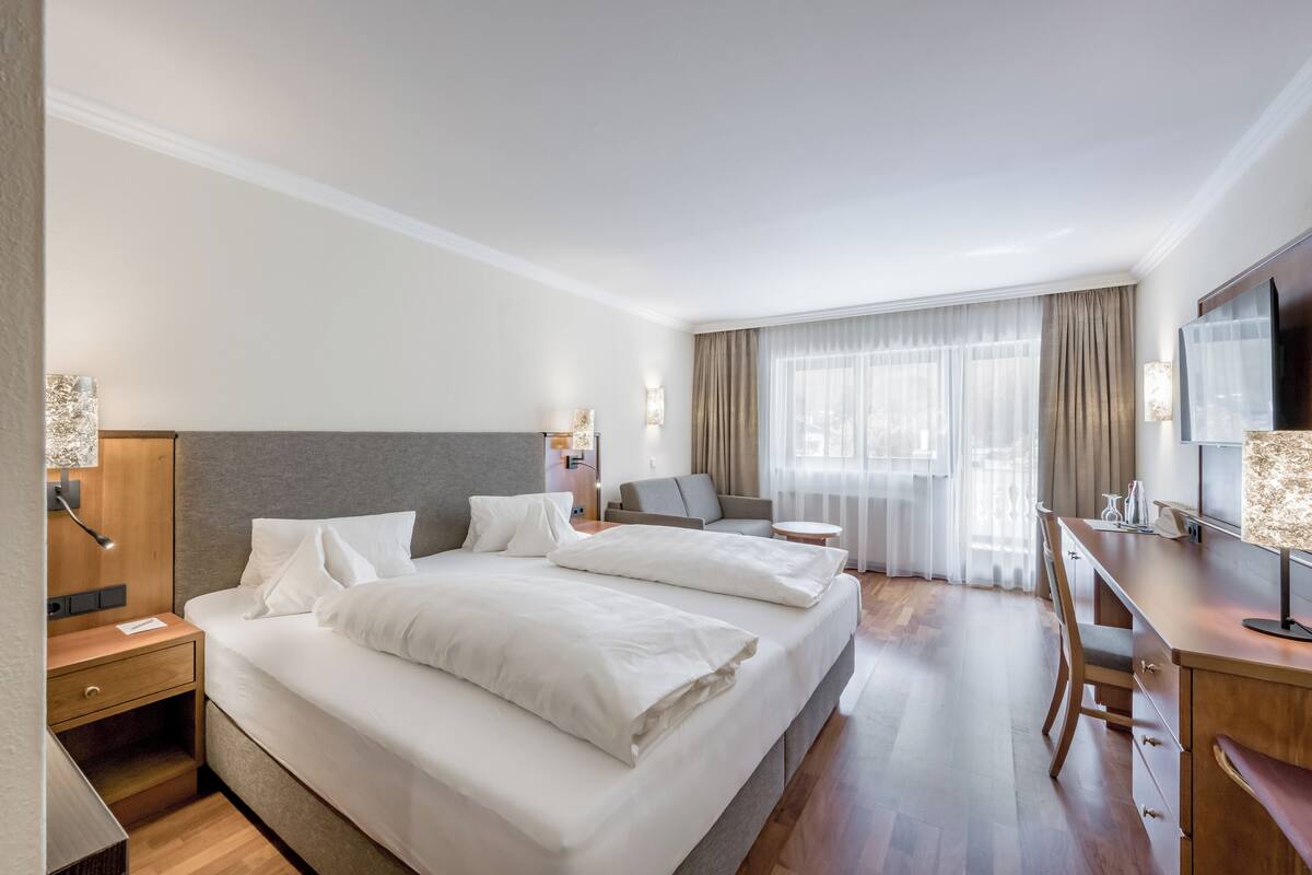 Kamar Double Comfort, balkon | Seprai antialergi, minibar, brankas, dan Wi-Fi gratis