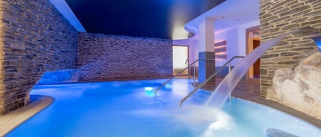 Indoor/outdoor pool