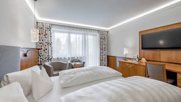 Classic Double Room, Balcony | Bathroom