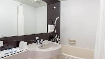 Standard-Doppelzimmer, Nichtraucher | Badezimmer | Duschwanne, Komfortbadewanne, kostenlose Toilettenartikel, Haartrockner