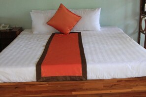 Minibar, in-room safe, WiFi (free) - Waterside Resort Spa (Hoi An)