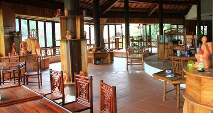 Waterside Resort Spa