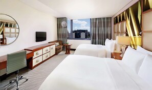 Deluxe Room, 2 Double Beds | Pillowtop beds, minibar, in-room safe, desk - Hilton Windhoek (Windhoek)