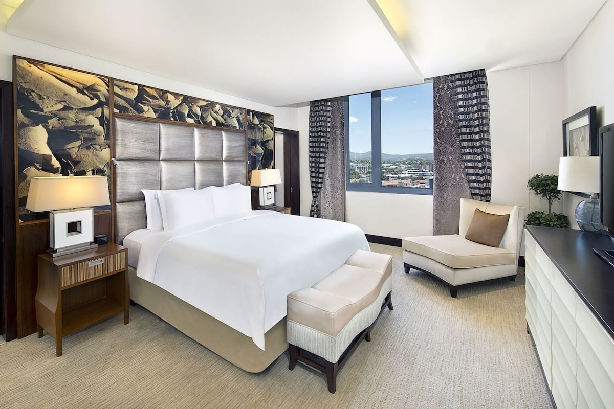 Pillowtop beds, minibar, in-room safe, desk