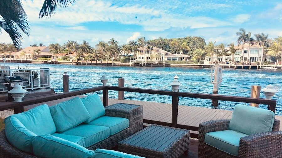 Holiday Isle Yacht Club