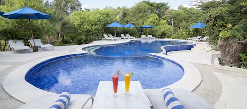 普里紗麗海灘飯店