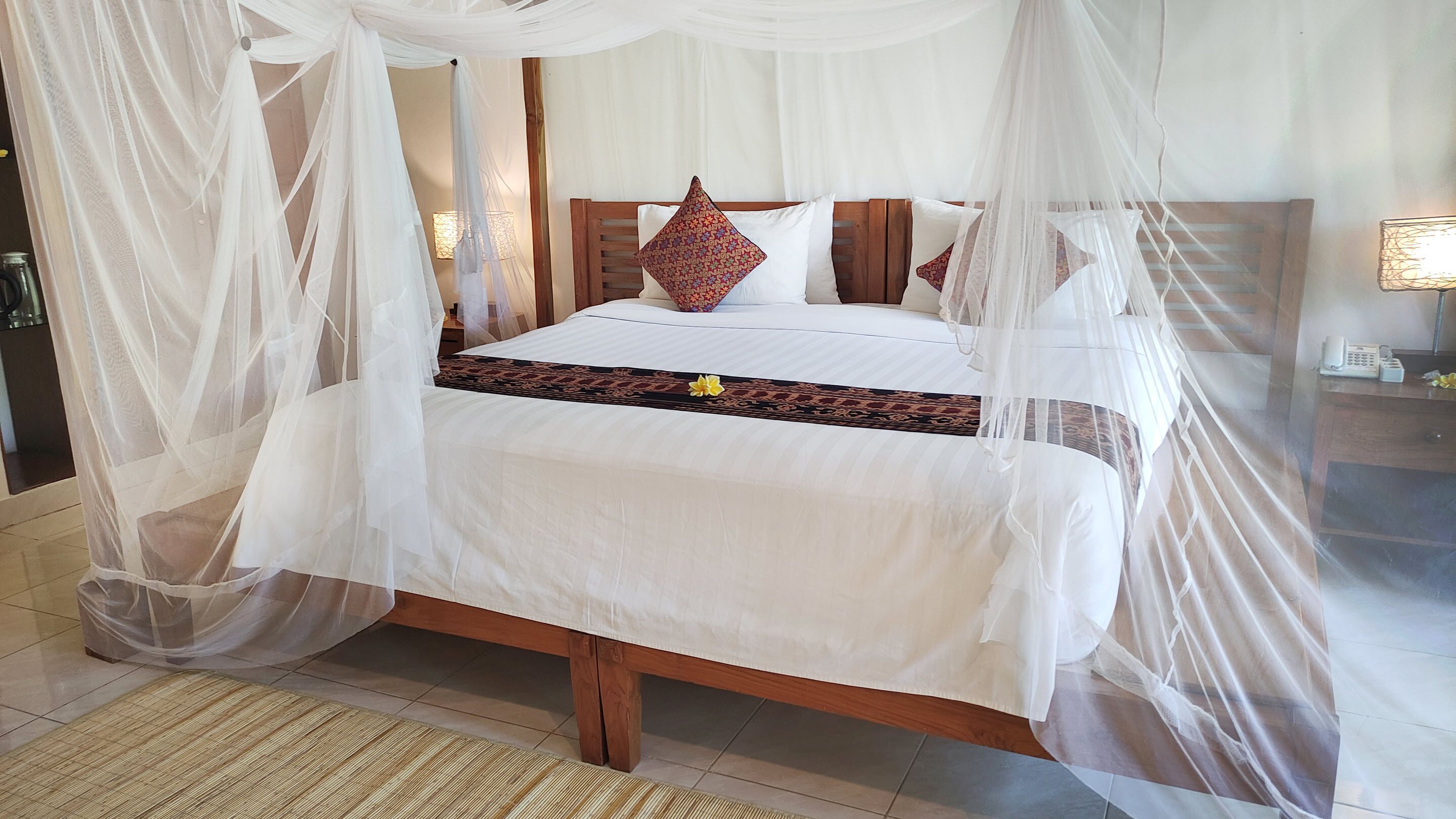 deluxe double room | premium bedding, in-room safe, desk, laptop workspace