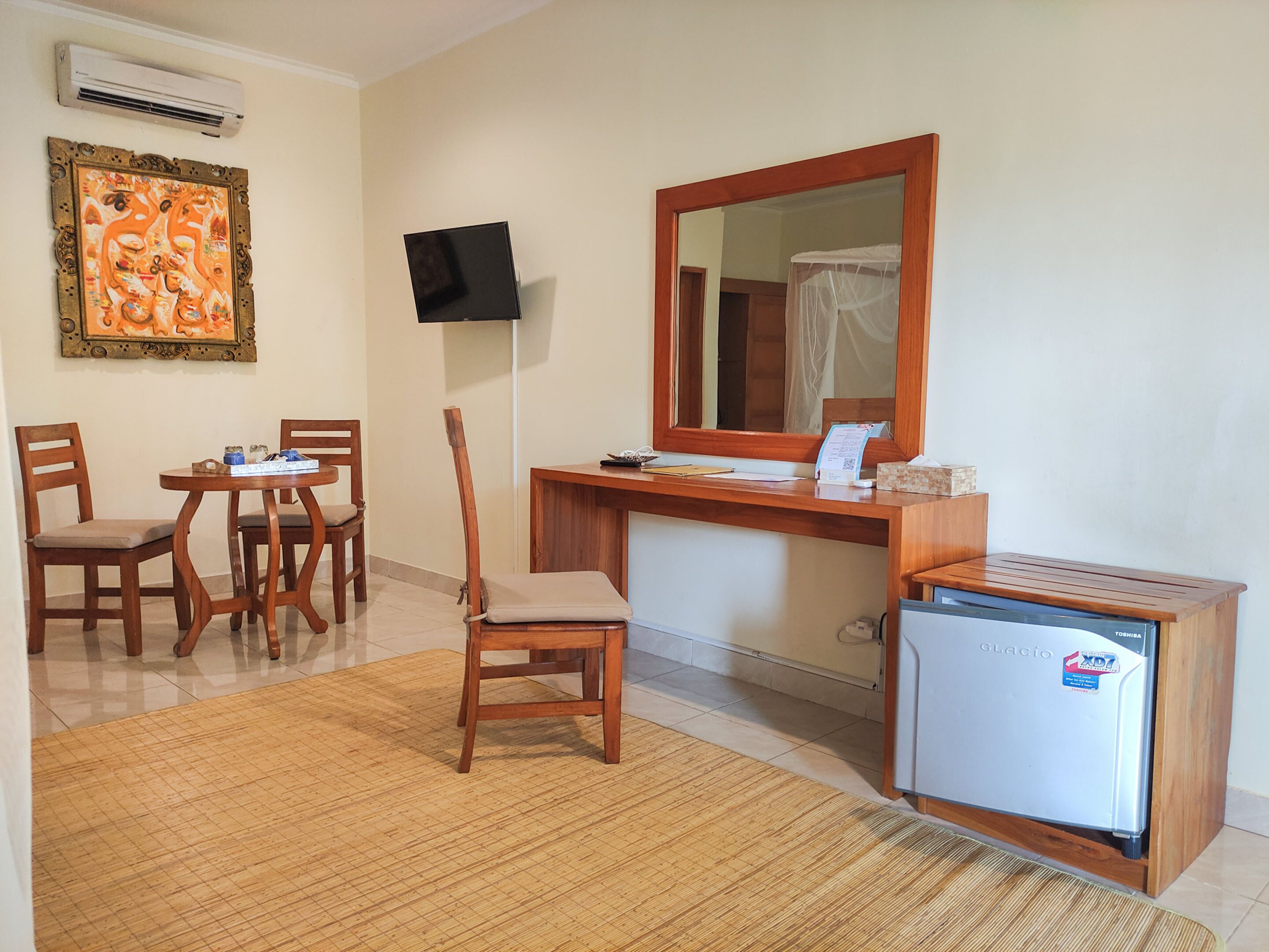 deluxe twin room | living area