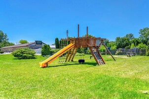 Children's play area - outdoor