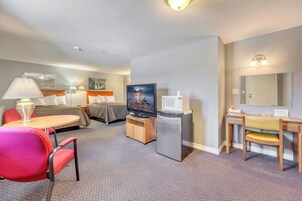 Deluxe Double Room, 2 Queen Beds, Non Smoking, Bathtub | Egyptian cotton sheets, premium bedding, down comforters