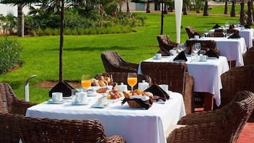 Daily buffet breakfast (EUR 15.00 per person)