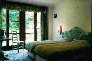 Standard Double or Twin Room | Premium bedding