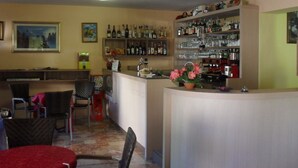 Bar (en la propiedad)