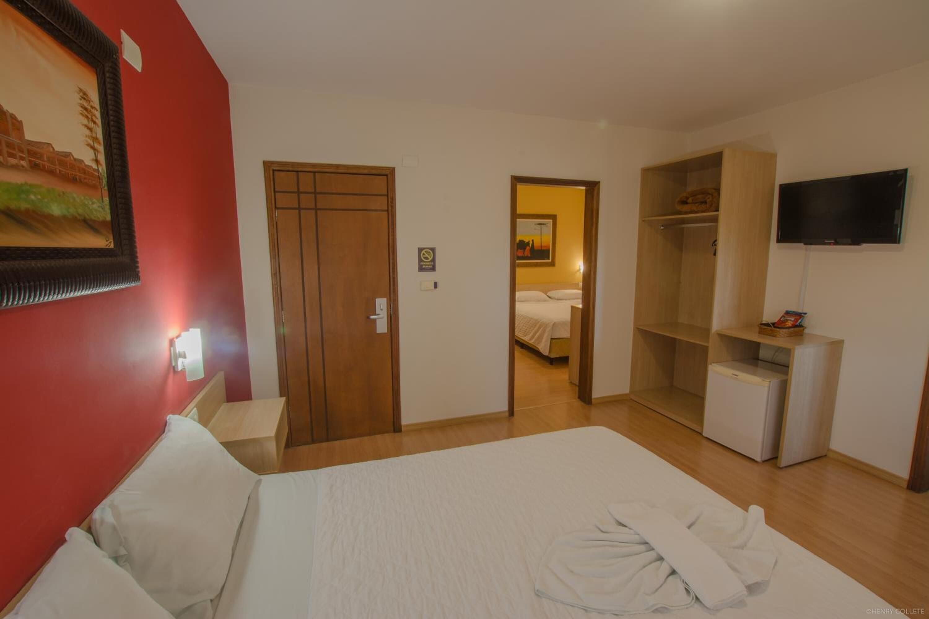 minibar, in-room safe, desk, laptop workspace