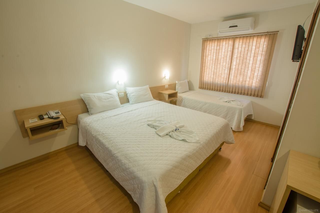 triple room | minibar, in-room safe, desk, laptop workspace