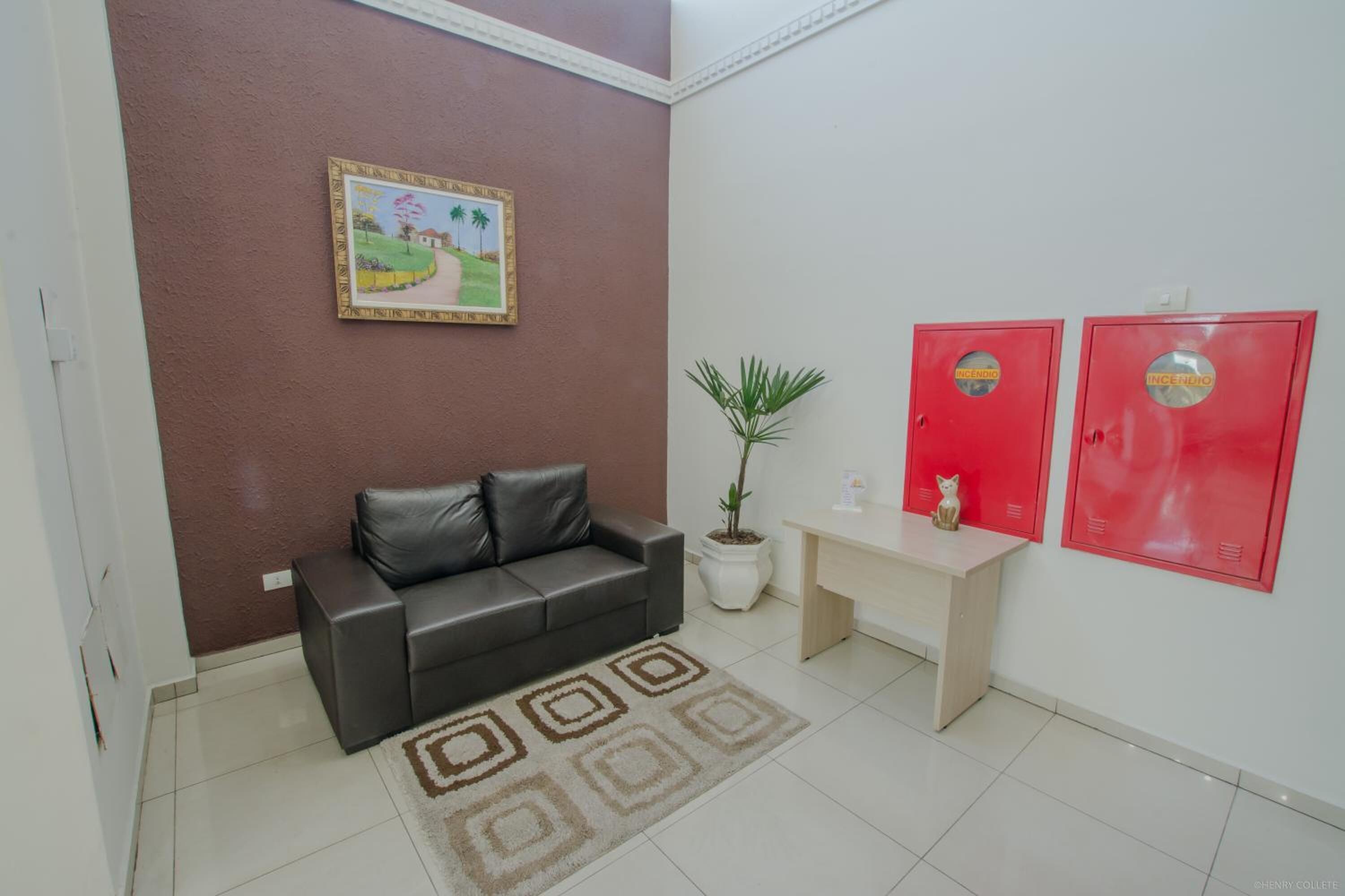 32-inch lcd tv with cable channels, tv