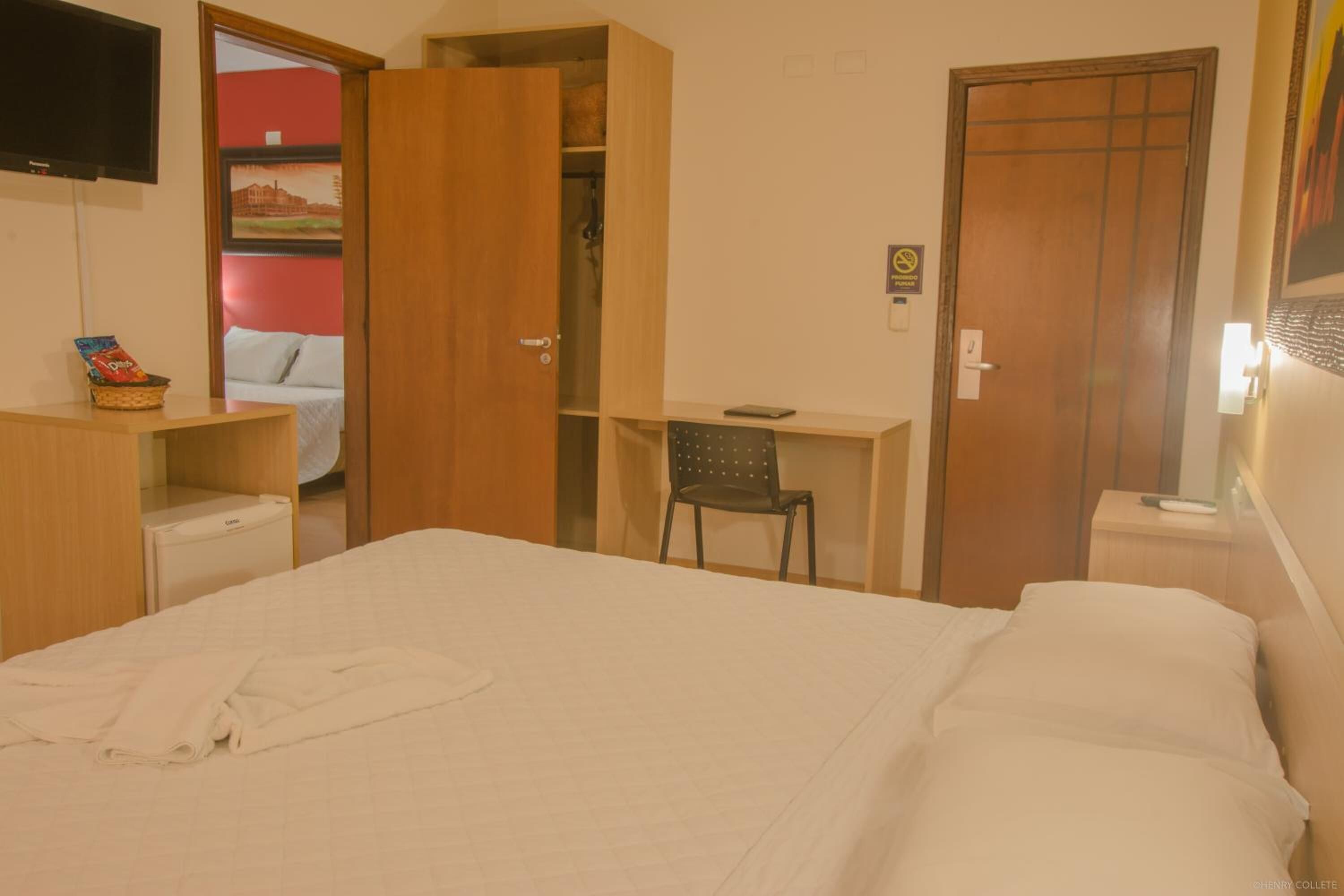 minibar, in-room safe, desk, laptop workspace