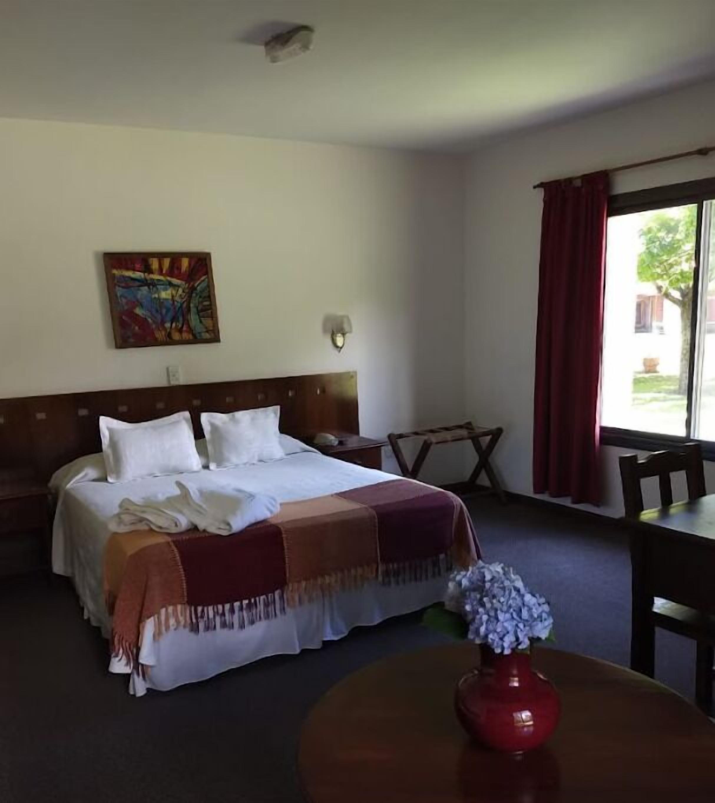 Tweepersoonskamer | Een minibar, een bureau, gratis wifi, rolstoeltoegang