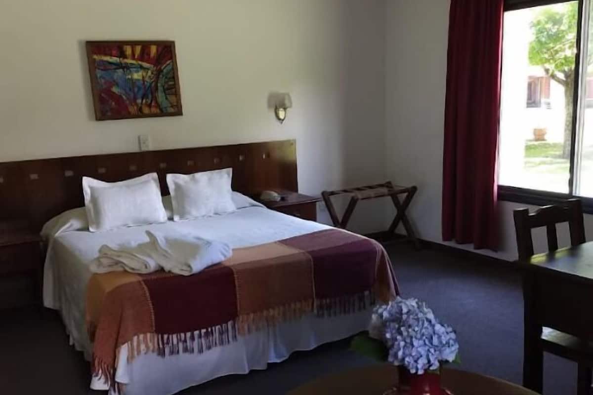 Phòng đôi | Minibar, bàn, truy cập Internet không dây miễn phí