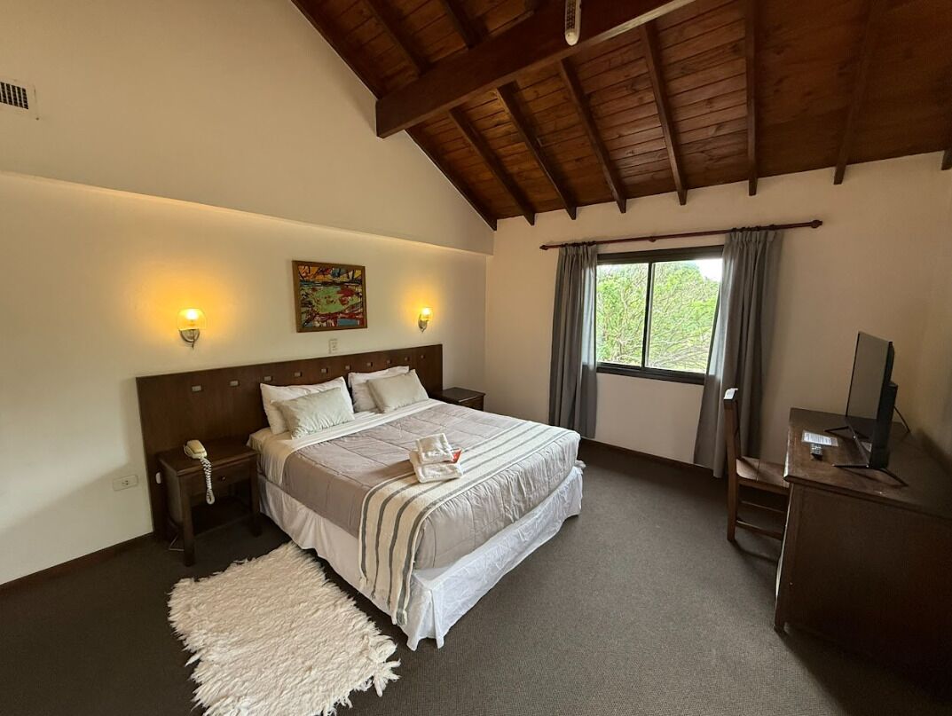 Suite | Een minibar, een bureau, gratis wifi, rolstoeltoegang