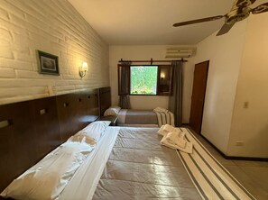 Superior Triple Room | Minibar, desk, free WiFi, wheelchair access - Villa De Merlo Hotel Spa (Merlo)