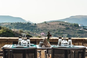 Breakfast served - Perivoli Country Hotel & Retreat (Nafplio)
