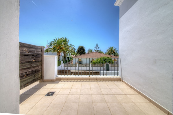 Standard Apartment, 2 Bedrooms | In-room safe, iron/ironing board (on request), WiFi (free)