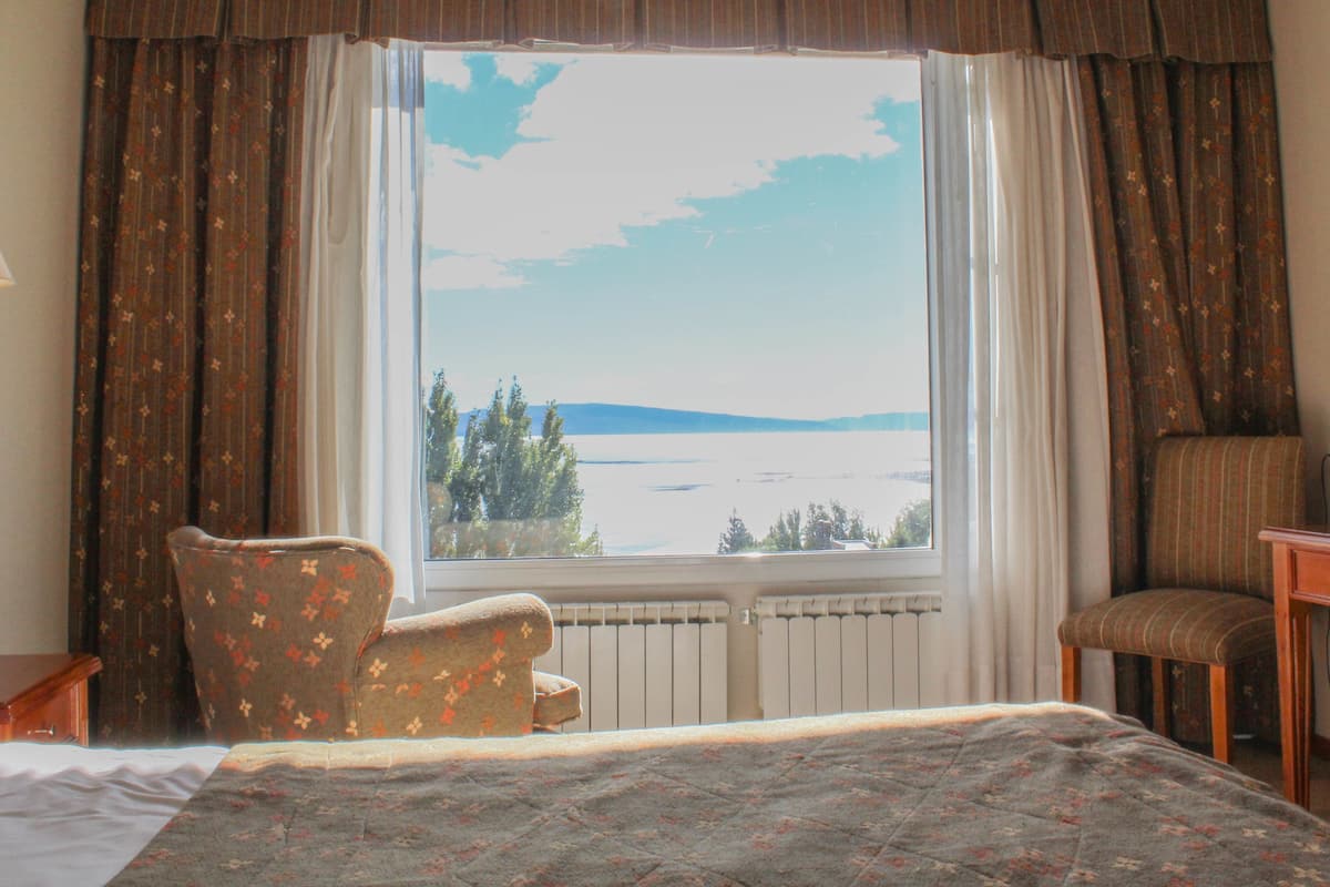 suite | egyptian cotton sheets, premium bedding, down duvets