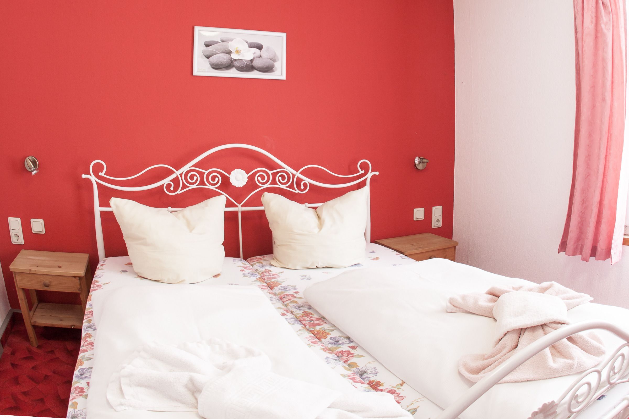 Holiday Home for one to four persons | In-room safe, desk, blackout curtains, iron/ironing board