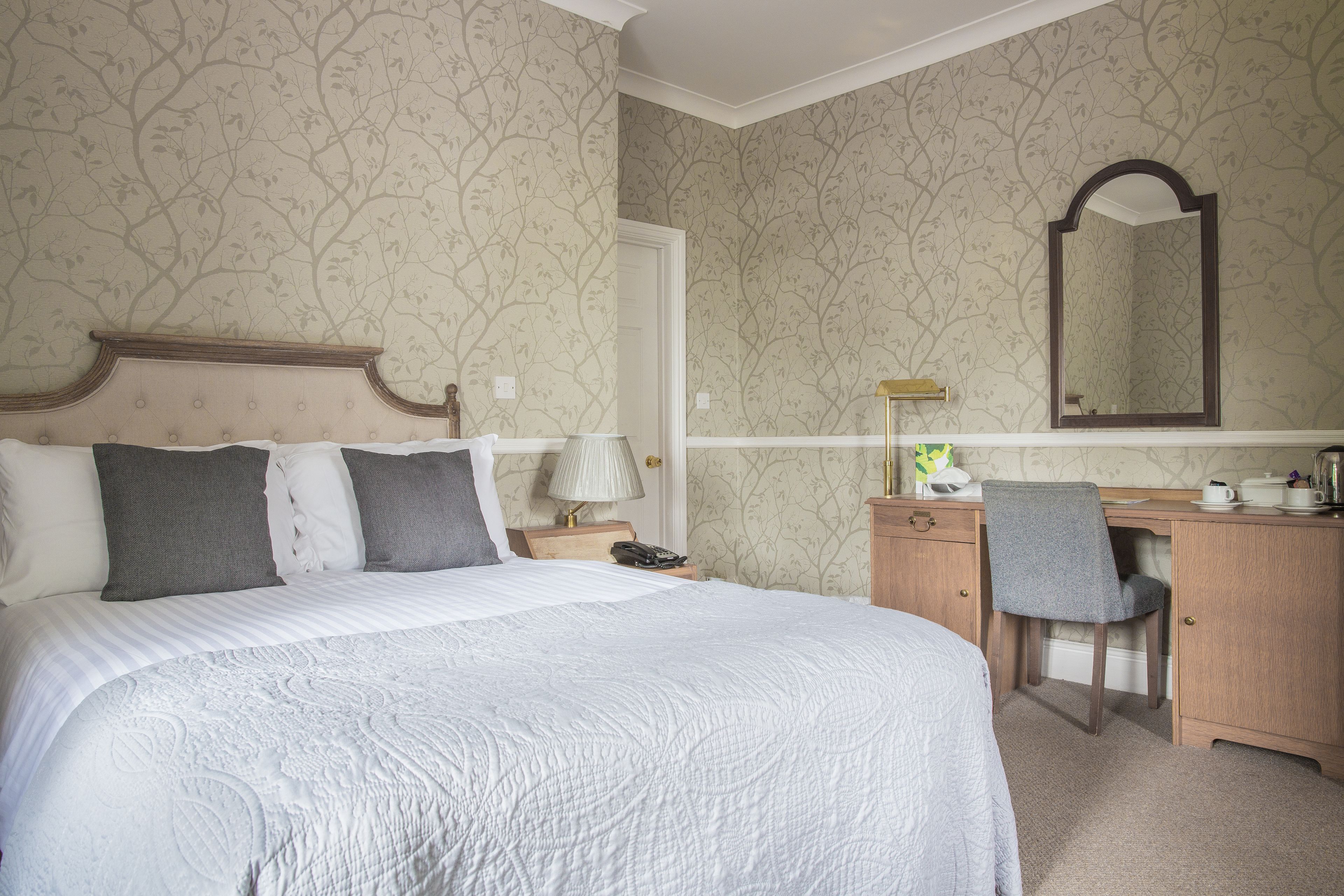 Premium Double Room | In-room safe, desk, iron/ironing board, WiFi (free)