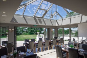 Breakfast, lunch, dinner served; British cuisine