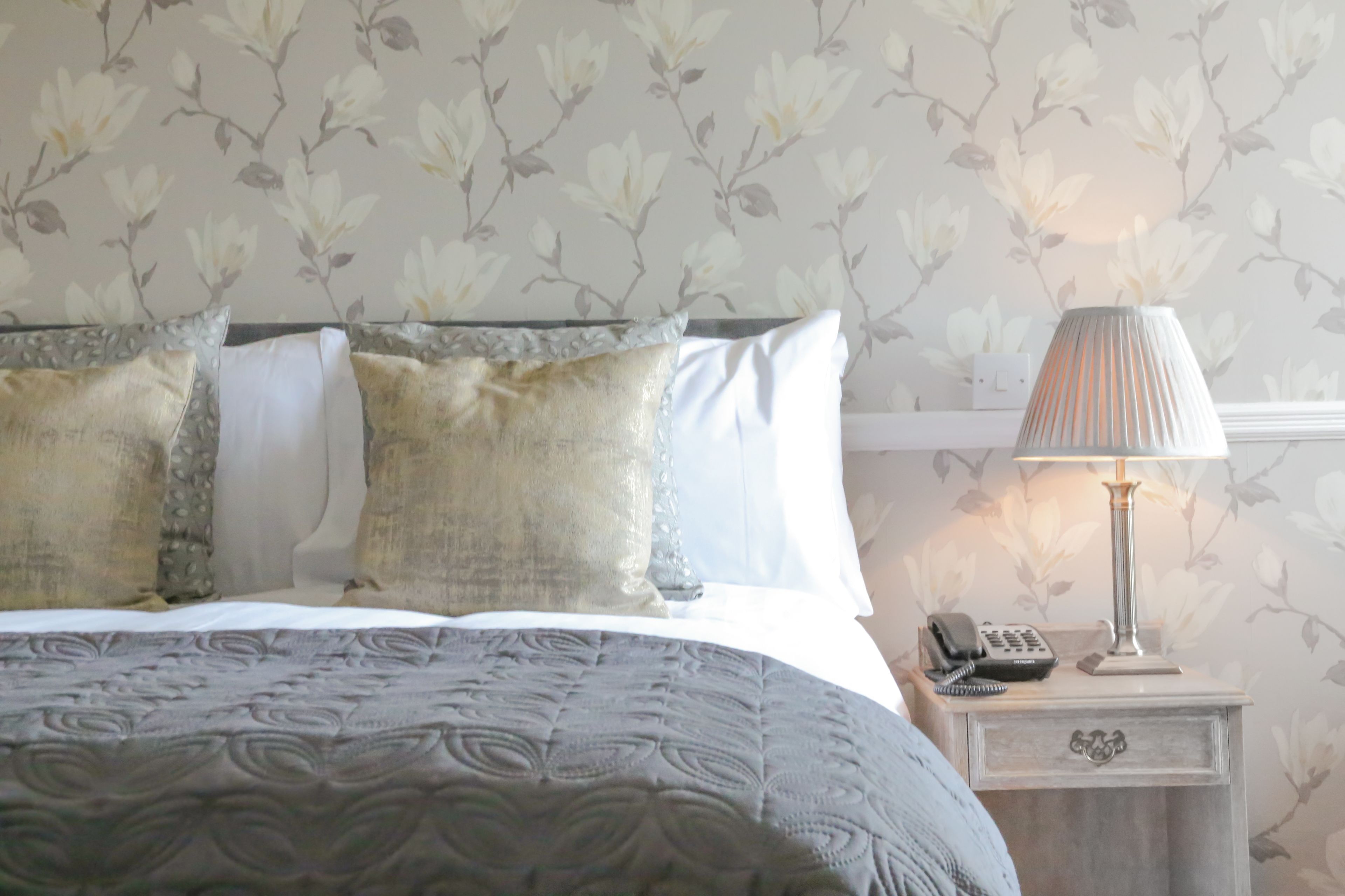 classic double room | 1 bedroom, in-room safe, individually decorated, individually furnished