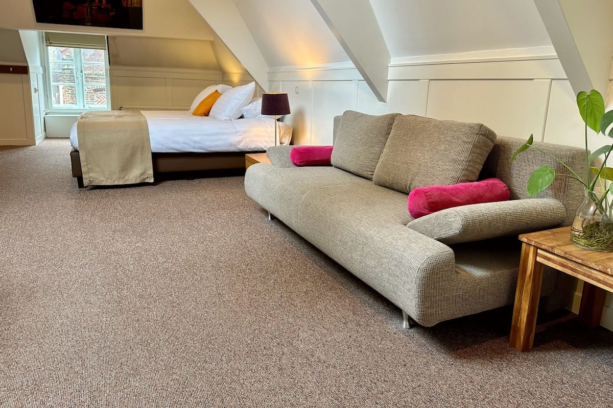 Comfort Suite, 2 Single Beds, Ensuite | Free WiFi, bed sheets