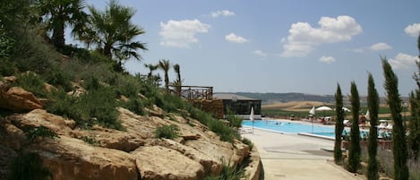 Seasonal outdoor pool