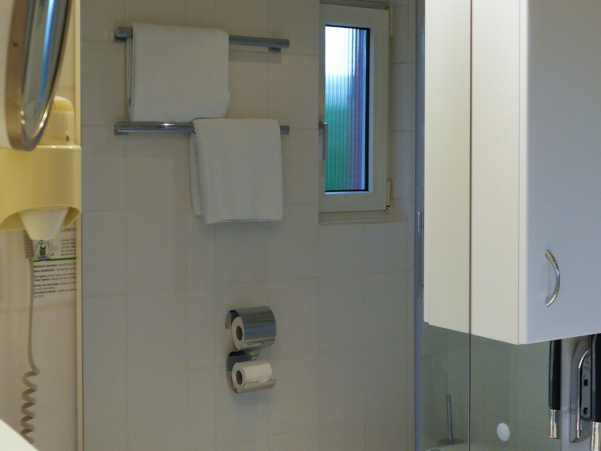economy double room, private bathroom (im untergeschoss ) | bathroom