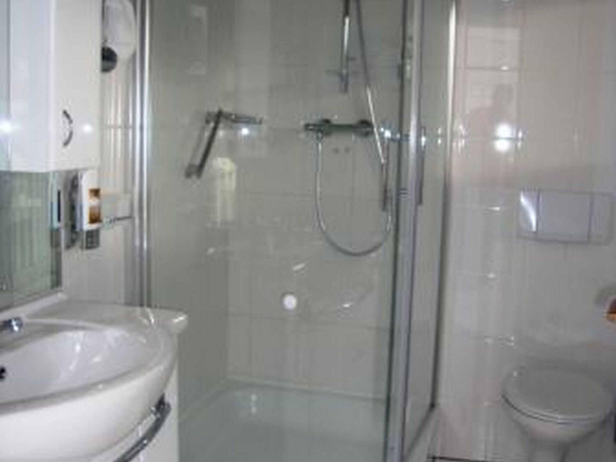single room, private bathroom | bathroom