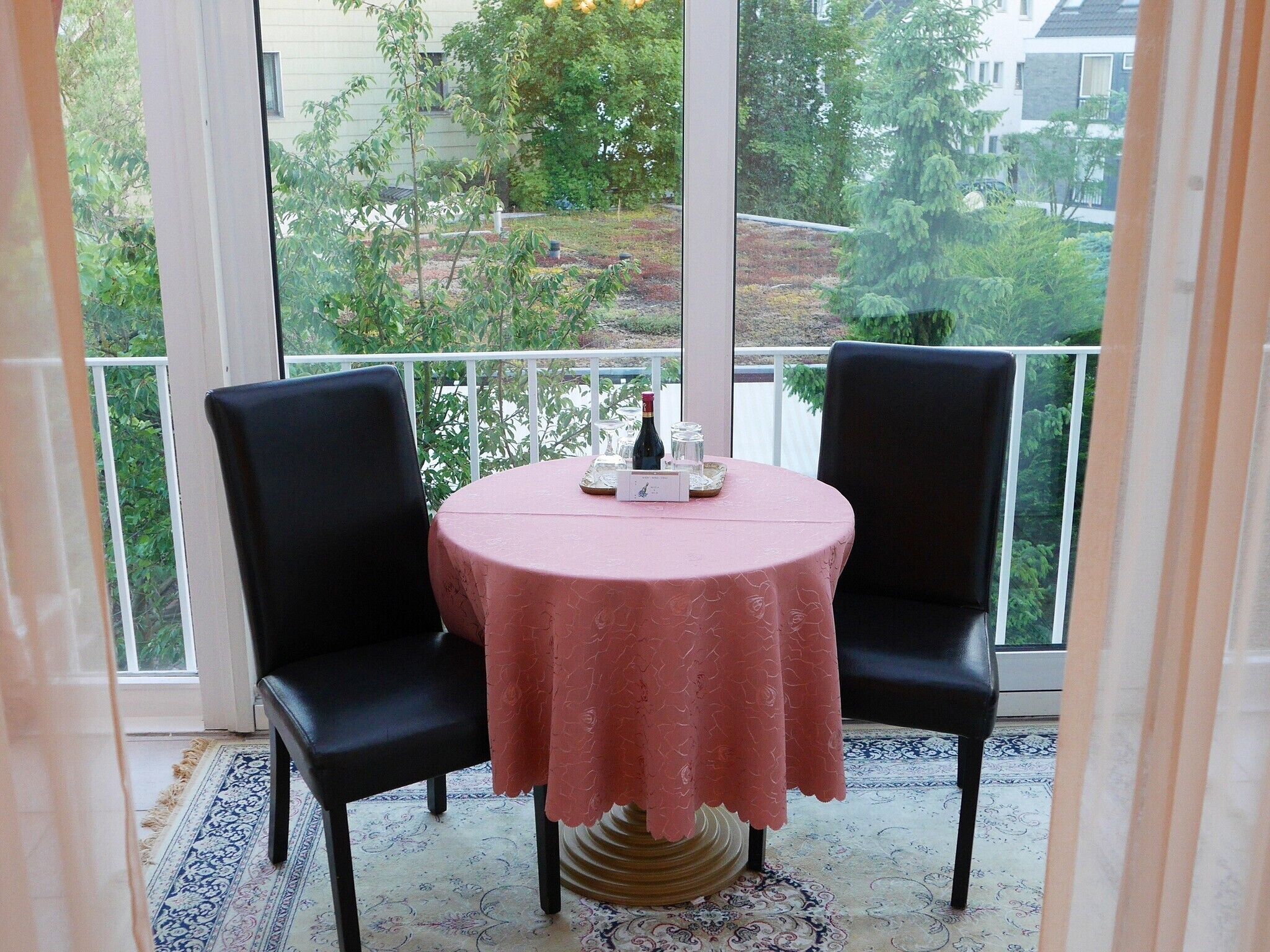 double room, private bathroom (mit wintergarten )