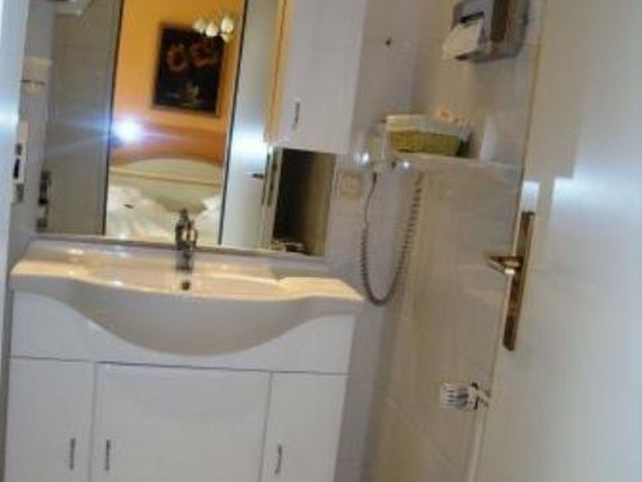 standard double room, private bathroom | bathroom