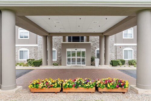 Holiday Inn Express Hartford – Newington, by IHG