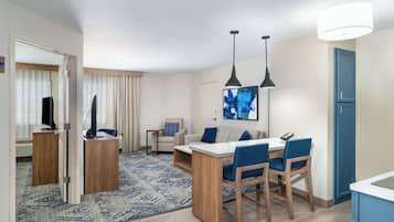 Schreibtisch, Bügeleisen/Bügelbrett, kostenloses WLAN, Bettwäsche