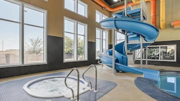 Indoor pool, pool loungers