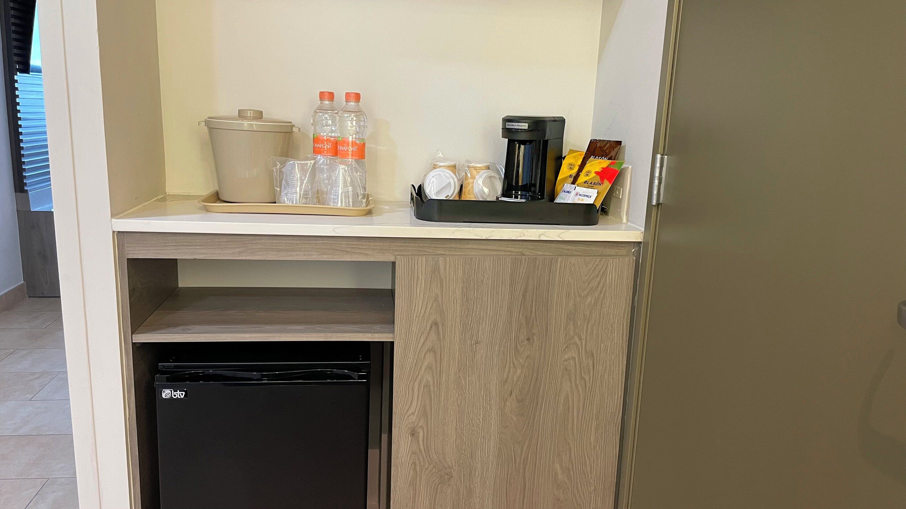 1 bedroom, premium bedding, in-room safe, desk