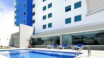 Outdoor pool, sun loungers